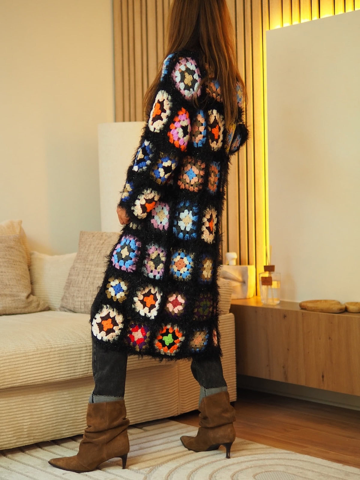 Gilet noir fil argenté crochet.