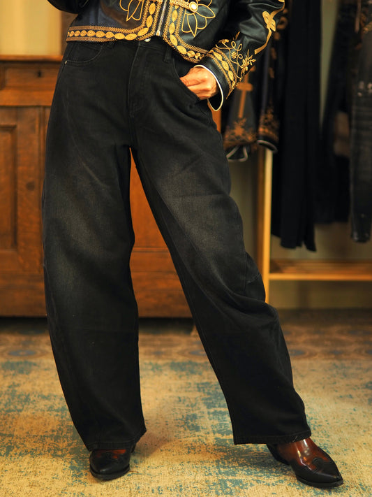 Taille S/36 M/38 L/40 XL/42
67% Coton 30% Polyester 3% Elasthane.
Mesures :
S/36 : Tour de taille 82cm.
M/38 : Tour de taille 84cm.
L/40 : Tour de taille 86cm.
XL/42 : Tour de taille 88cm.