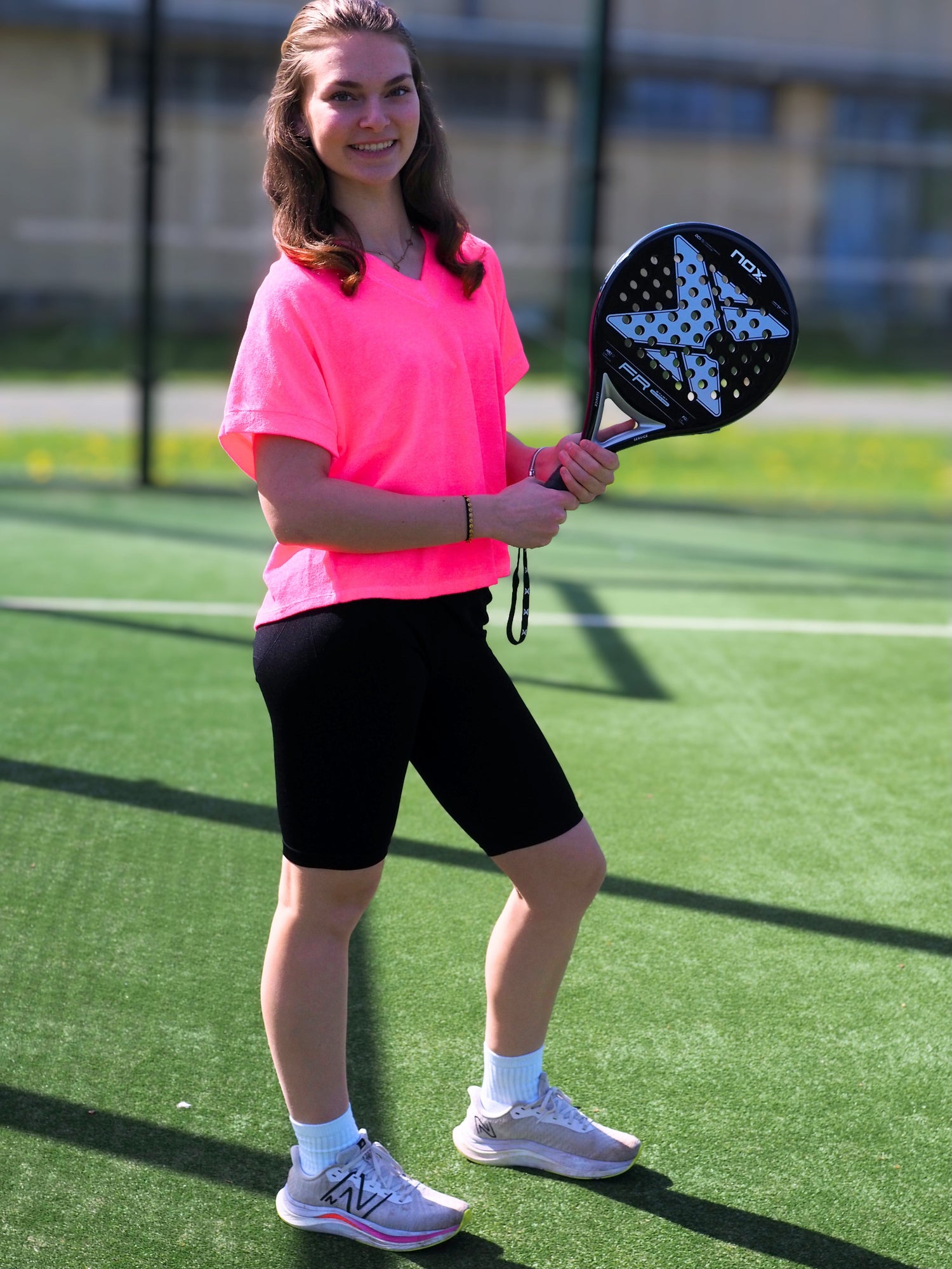 Taille S/36, M/38 et L/40&nbsp;

Composition : 90% Polyamide 10% Elasthane.
Salomé mesure 1m66 fait un 36 et porte une taille S.


Shorty élastique noire. Croisé à l'avant et renfort pour soutenir les fesses.