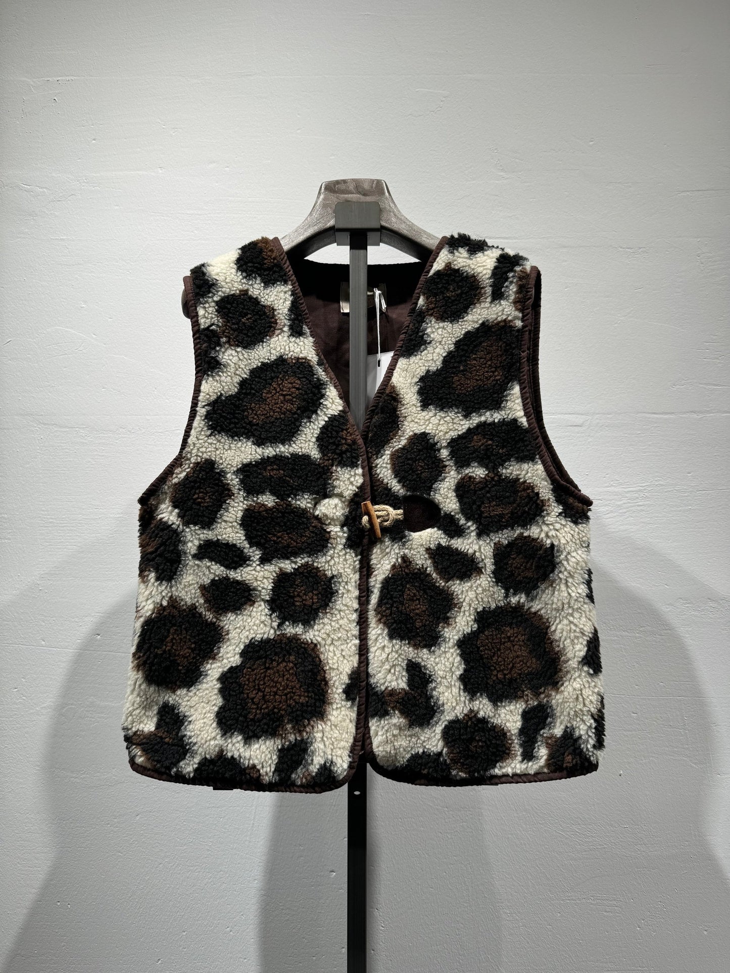 https://lesnanasfringueuses.com/products/gilet-laia