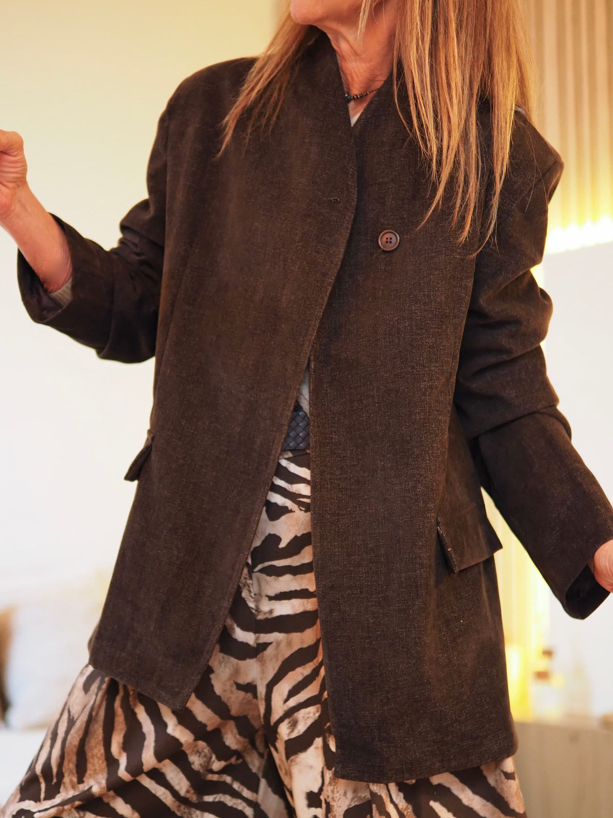 Veste marron touché velours un chiné.